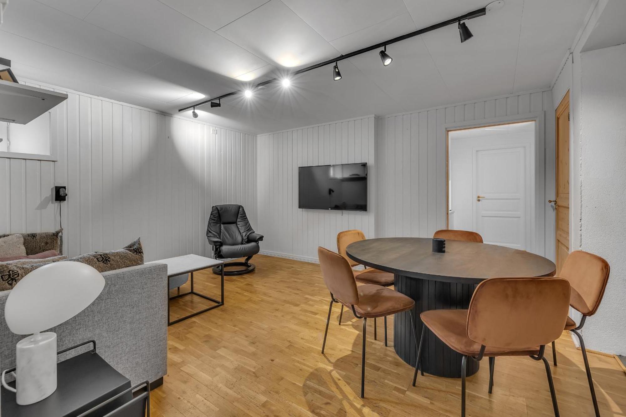 Central Large Modern House With A View Tromso Luaran gambar